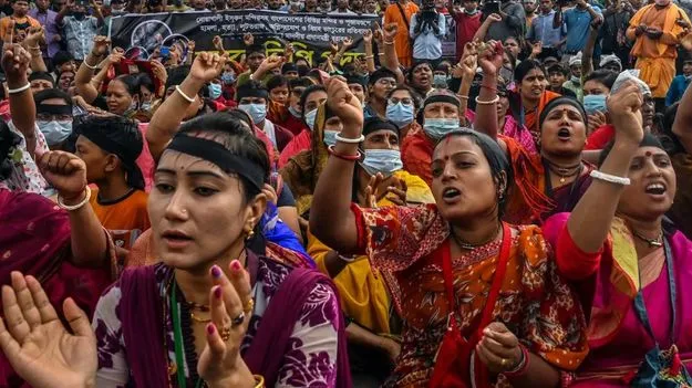 బంగ్లాదేశ్లో హిందూ మహిళపై అకృత్యం