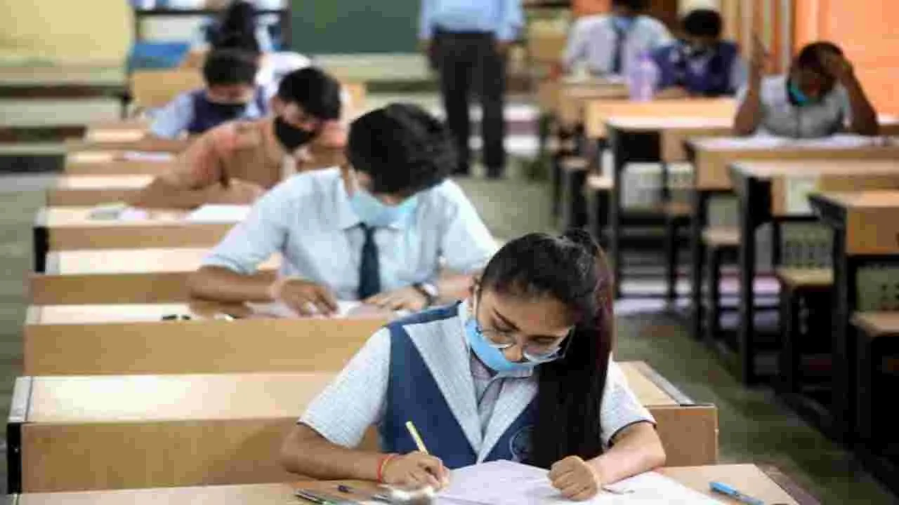CBSE: సీబీఎస్‌ఈ పదో తరగతి పరీక్షలు ఇకపై ఏడాదిలో రెండుసార్లు