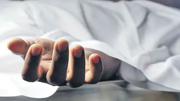 Nizamabad: తాగుడుకు అడ్డొస్తోందని.. కన్న కూతురిని చంపిన తల్లి