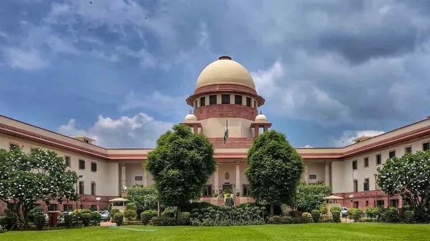 Supreme Court: ముగ్గురు సుప్రీం జడ్జీల ప్రమాణం