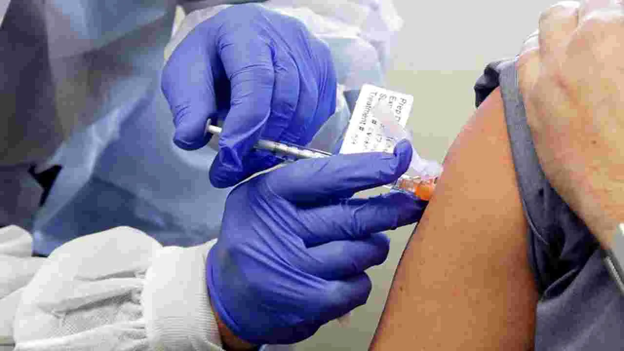 COVID-19 Vaccines: కొవిడ్‌ టీకాలు పూర్తి సురక్షితం 