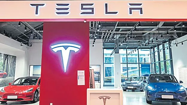 Tesla: వచ్చేనెలలో టెస్లా తొలి షోరూం ప్రారంభం