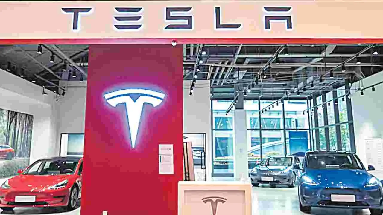 Tesla: వచ్చేనెలలో  టెస్లా తొలి షోరూం ప్రారంభం 