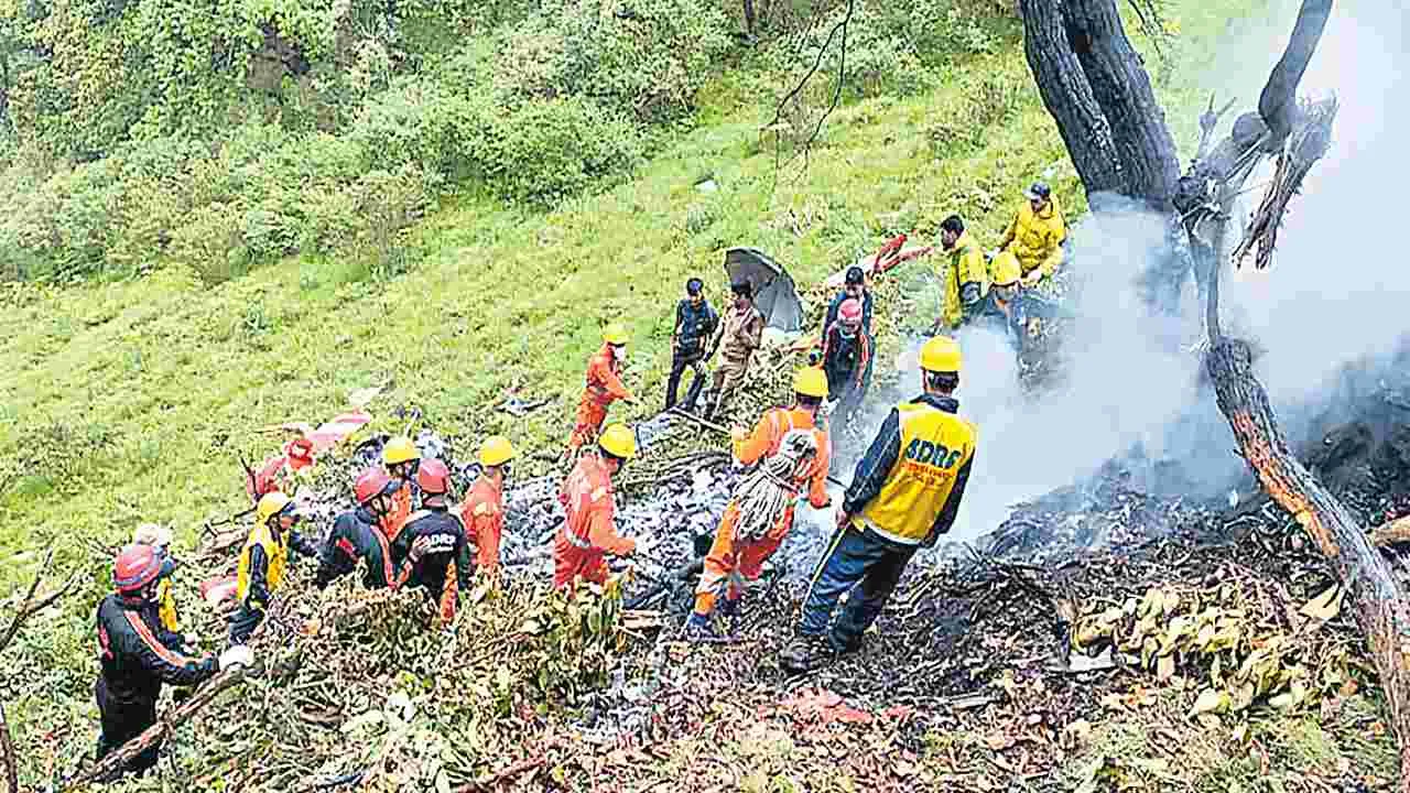 Helicopter Crash: కేదార్‌నాథ్‌లో కూలిన హెలికాప్టర్‌