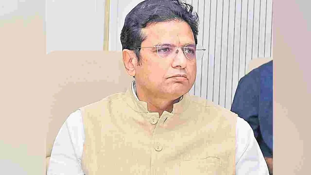 IT Minister Sridhar Babu: సీఎస్‌‌సీ ఒప్పందం రద్దు చేయండి 
