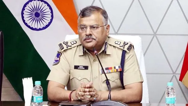 ఆటో డ్రైవర్ మృతిపై డీజీపీకి ఎన్హెచ్ఆర్సీ నోటీసులు