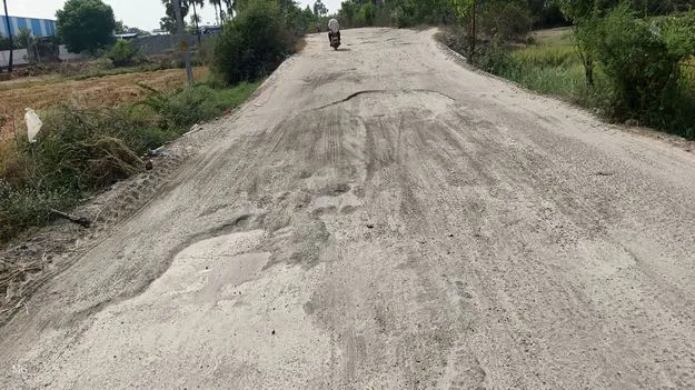 karimnagar :  పనులు పూర్తి చేయరా?