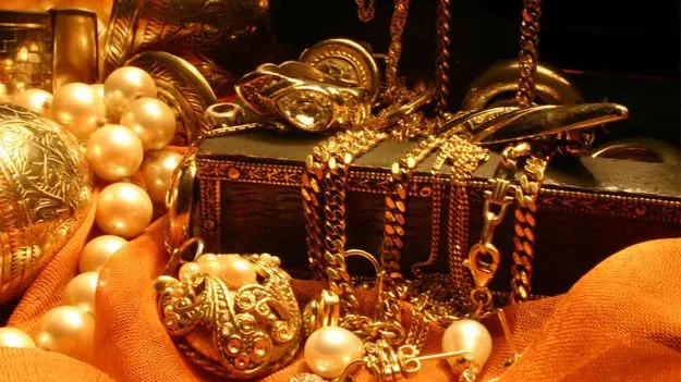 బంగారు ఆభరణాలు కొత్తగా మెరవాలంటే