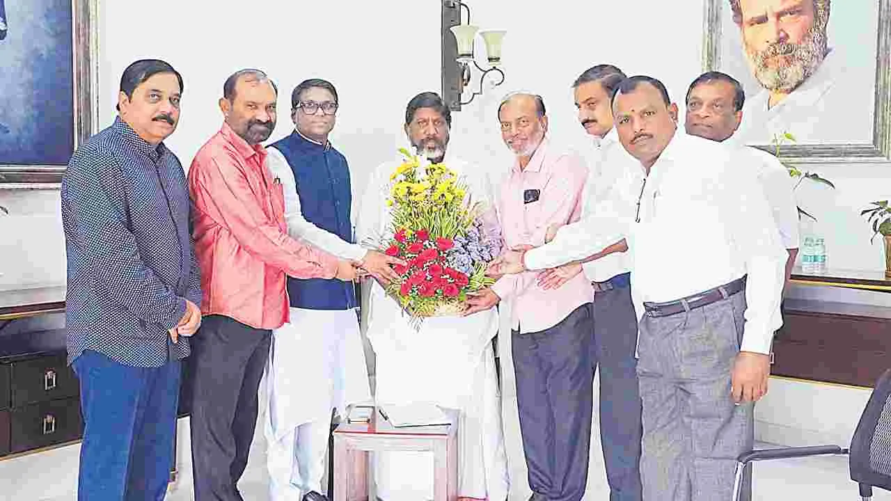 Private Colleges: ఫీజు రీయింబర్స్‌మెంట్‌  కోసం ట్రస్ట్‌ బ్యాంక్‌!