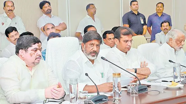 Employee JAC: మూడు డీఏలు వెంటనే ఇవ్వండి