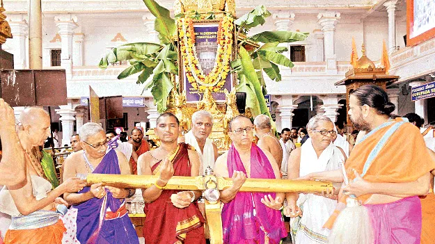 వైభవంగా వాదీంధ్రతీర్థుల ఆరాధనోత్సవాలు 