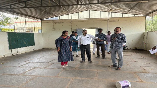 బయోగ్యాస్‌, విండ్‌మిల్‌ కోసం స్థల పరిశీలిన