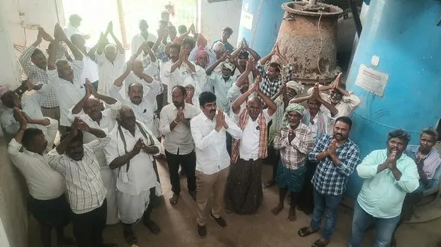 ప్రణమిల్లుతున్నాం