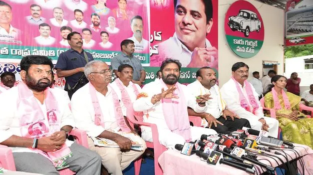   తెచ్చుకున్న తెలంగాణను ఆగం చేస్తమంటే ఊరుకోం