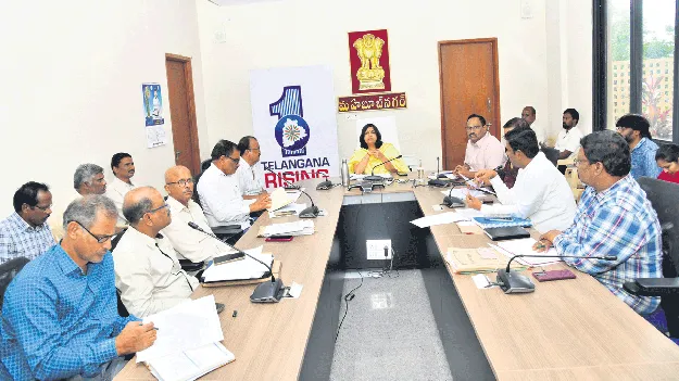 అన్ని వసతులు కల్పించాలి : కలెక్టర్‌