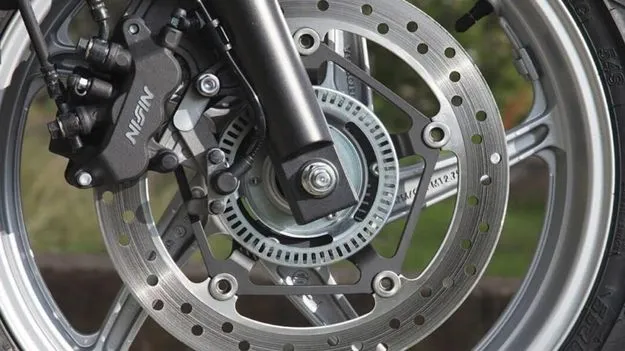 ABS System: అన్ని టూవీలర్లకు ఏబీఎస్‌..