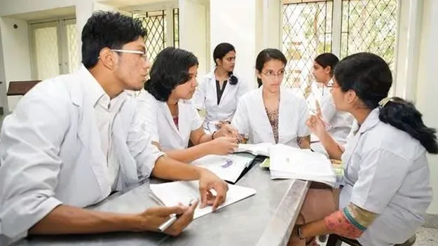 Medical Colleges: వెంటనే ఫ్యాకల్టీని భర్తీ చేయాలి