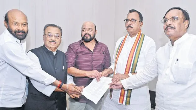 Konda Murali: వారంలోగా వివరణ ఇవ్వాలి