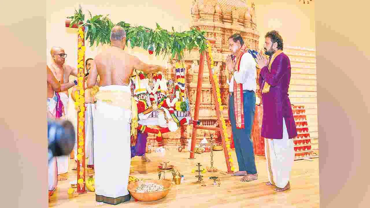 CM Chandrababu Naidu: విదేశాలలో వెంకన్న మందిరాలు