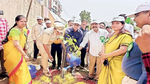 భావి తరాలకు పర్యావరణాన్ని కాపాడాలి 