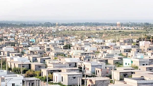 పేదింటి బాట!