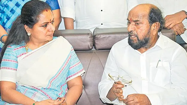 Kavitha: బీసీ రిజర్వేషన్ల ఉద్యమానికి మద్దతివ్వాలి