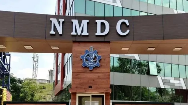 ఇనుప ఖనిజం ఉత్పత్తిలో 22 శాతం వృద్ధి లక్ష్యం ఎన్‌ఎండీసీ 