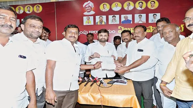    మమ్మల్ని బతకనివ్వండి..