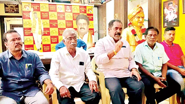 అసత్య ప్రచారాలు మానుకోవాలి