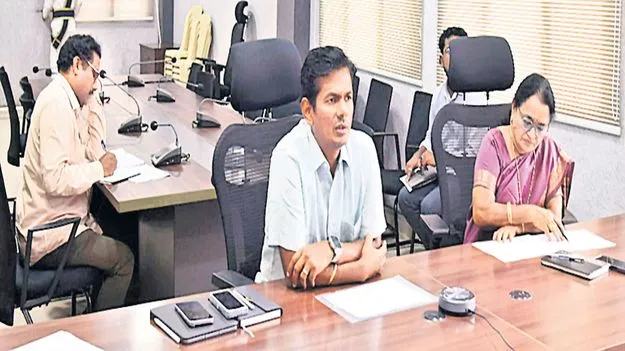 భూ ఆక్రమణల తొలగింపు పక్కాగా జరగాలి