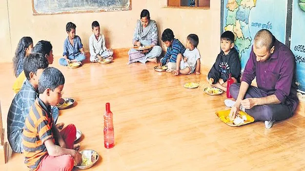 జిల్లాలో 2,200 పాఠశాలల్లో బేస్ లైన్ టెస్ట్