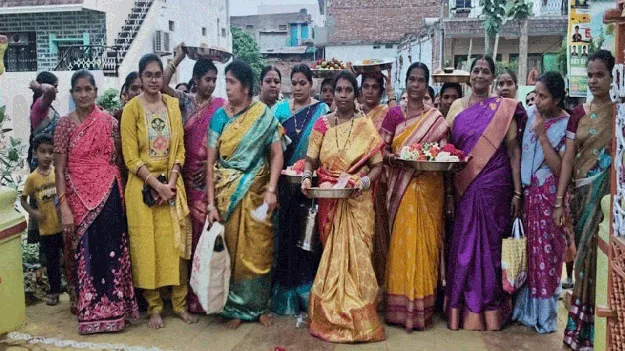 కోటపోలేరమ్మకు ఆషాడ సారె సమర్పణ