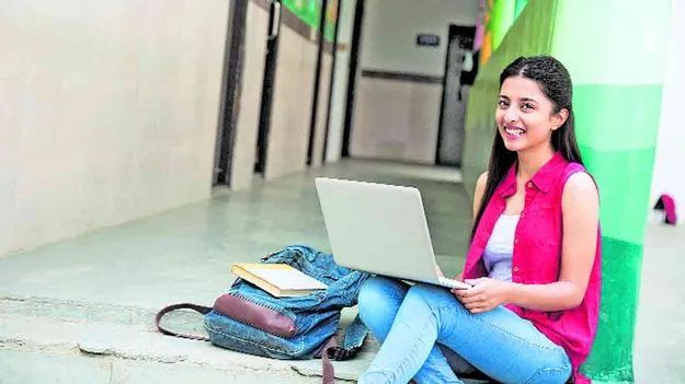 Admissions: యూనివర్సిటీ ఆఫ్‌ హైదరాబాద్‌ ఇంటిగ్రేటెడ్‌ పీజీ అడ్మిషన్స్‌