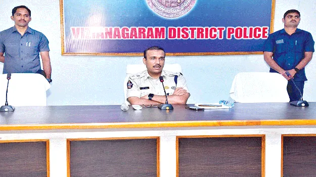 సాంకేతికతను వినియోగించుకోవాలి: ఎస్పీ