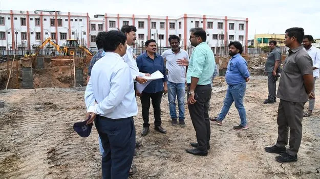 అభివృద్ధి పనుల్లో వేగం పెంచాలి