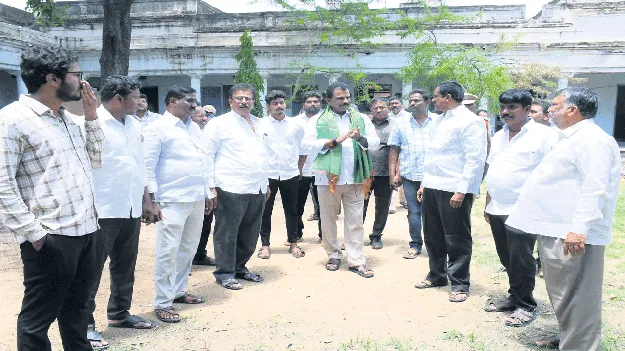 సమస్యలు గుర్తించి పరిష్కరించాలి 