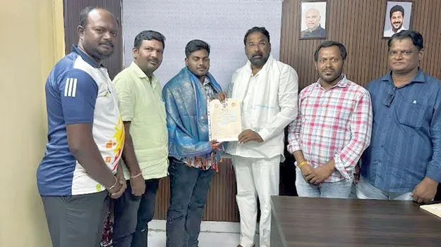 బీచ్‌ హ్యాండ్‌బాల్‌లో ఆసిఫుల్లా మెరుపులు