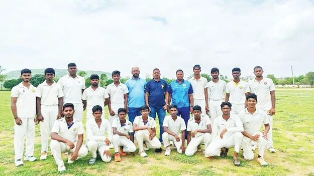 10 వికెట్ల తేడాతో మహబూబ్‌నగర్‌ గెలుపు