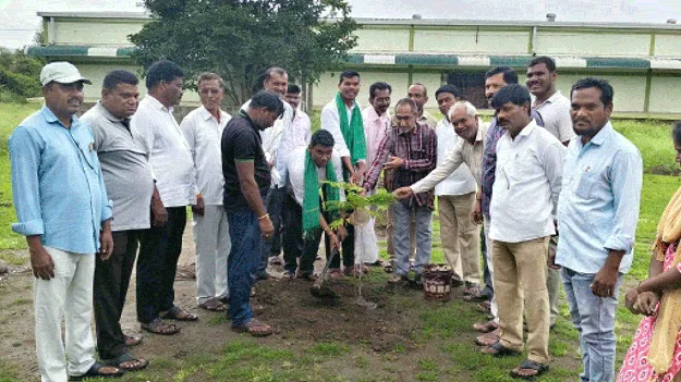 kumaram bheem asifabad-మొక్కలు నాటి సంరక్షించాలి