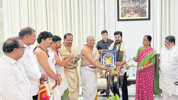 Secunderabad: ఉజ్జయిని మహంకాళి బోనాలకు రండి..