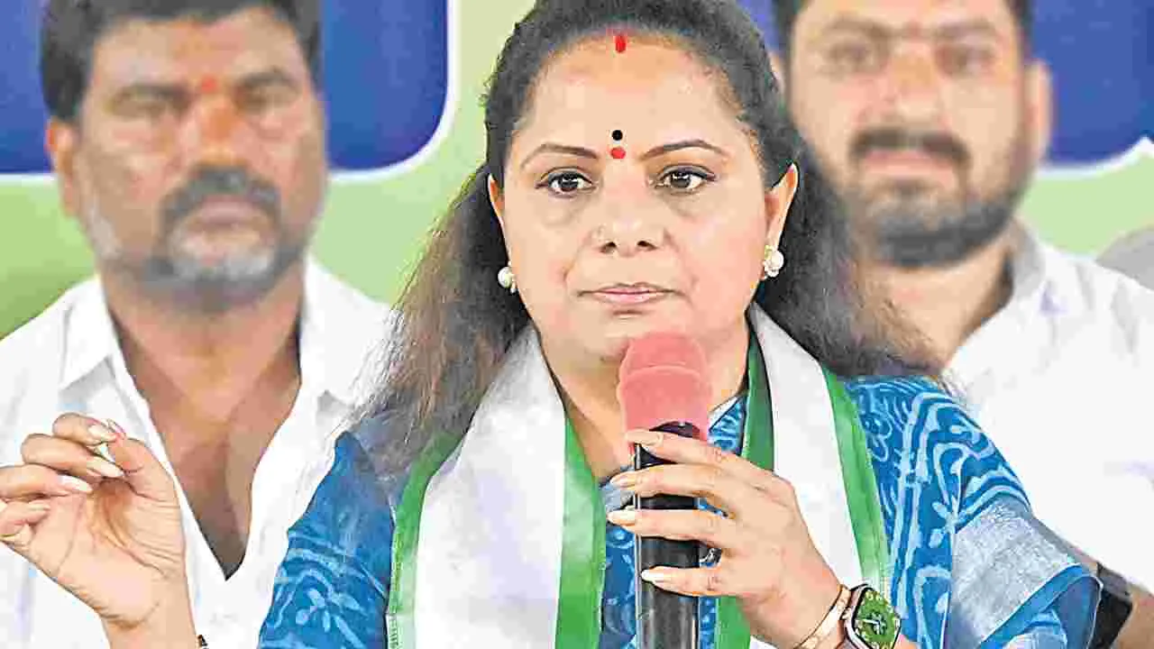 Kavitha: బీసీ రిజర్వేషన్ల సాధనకు.. జాగృతి 72 గంటల నిరాహార దీక్ష