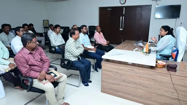 కాల్వలు, డ్రెయిన్లు శుభ్రం చేయండి