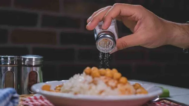 రెండింతలు ఎక్కువ తినేస్తున్నాం