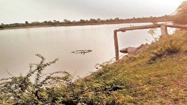 గొంతెండుతున్న ఆలూరు