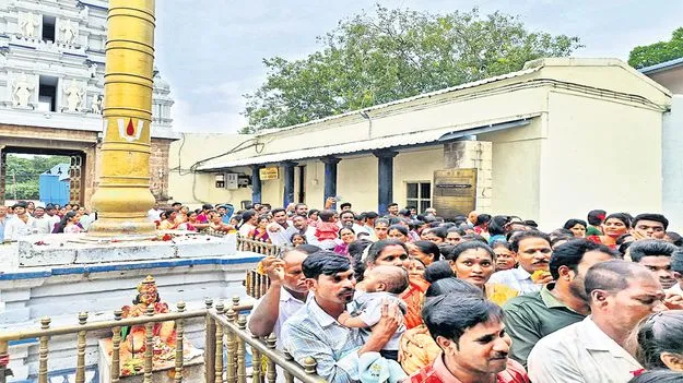 ఉపమాక క్షేత్రానికి తొలి ఏకాదశి శోభ