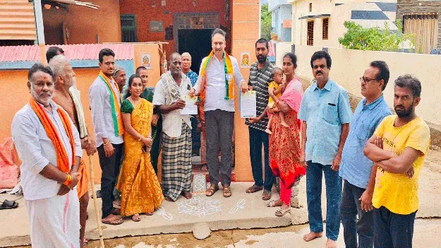 సీఎం సహాయ నిధి పంపిణీ 