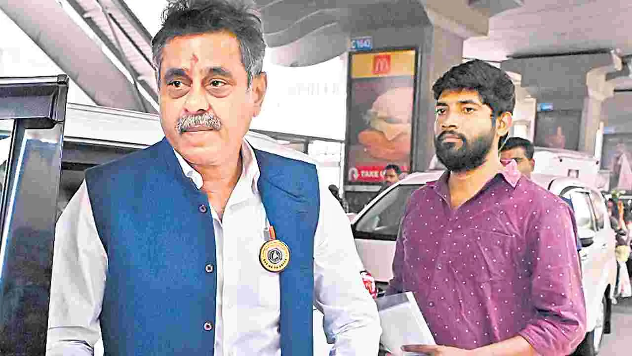Konda Vishweshwar Reddy: ట్యాపింగ్‌ ద్వారా రూ.13 కోట్ల ఎలక్టోరల్‌ బాండ్లు!