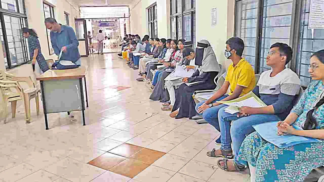 EAPCET: ఎప్‌సెట్‌ కౌన్సెలింగ్‌లో అభ్యర్థుల అప్‌సెట్‌!