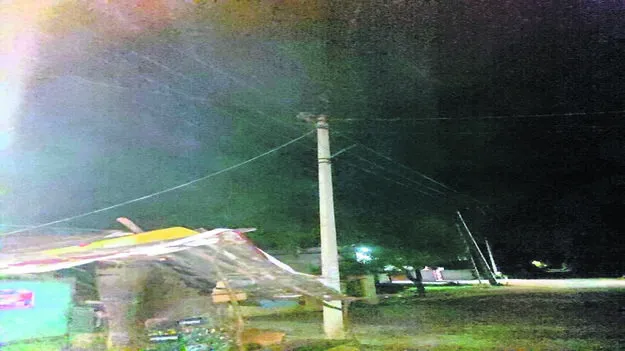 CROSS: అంఽధకారంలో వెలిచలమల క్రాస్‌