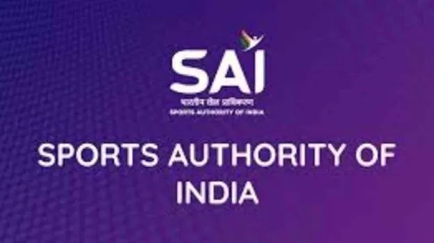 ఆడని వాళ్లు నిధులు వెనక్కివ్వండి